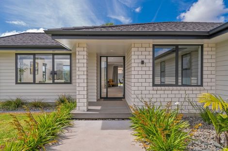 Photo of property in 110 Kupe Drive, Whitianga, 3510