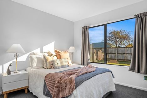 Photo of property in 2 Wendy Place, Heathcote Valley, Christchurch, 8022