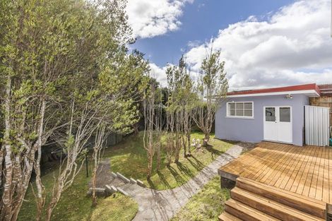 Photo of property in 18 Hampton Hill Road, Tawa, Wellington, 5028