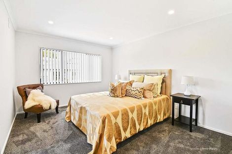 Photo of property in 6 Ambedkar Way, Pukekohe, 2120
