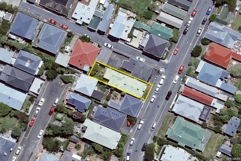 Photo of property in 18 Porritt Avenue, Mount Victoria, Wellington, 6011