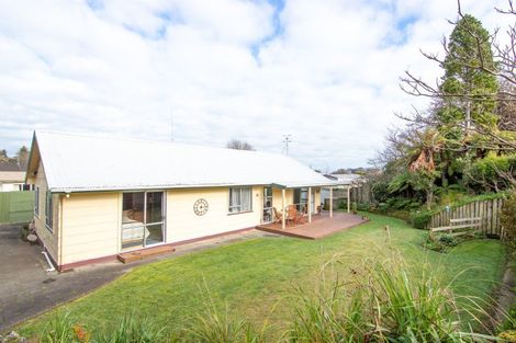 Photo of property in 2 Paul Place, Awapuni, Palmerston North, 4412