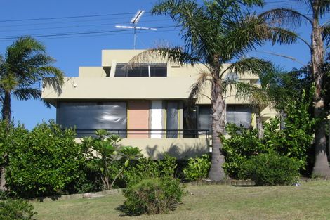 Photo of property in 2/2 Newhaven Terrace, Mairangi Bay, Auckland, 0630