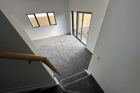 Photo of property in 6 Nagra Lane, Papakura, 2110