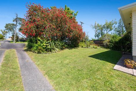 Photo of property in 46 Colwill Road, Massey, Auckland, 0614