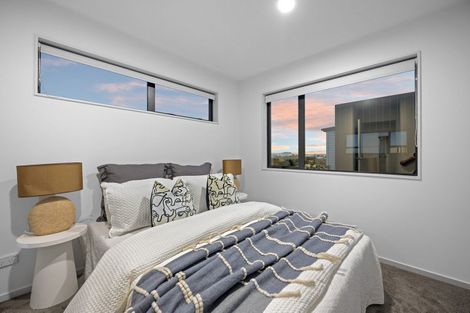 Photo of property in 2e Fowler Street, Northcote, Auckland, 0627