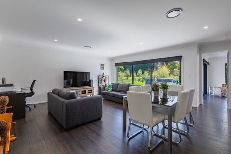 Photo of property in 5e Johnson Street, Waipawa, 4210