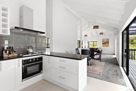 Photo of property in 47 Sheridan Drive, New Lynn, Auckland, 0600