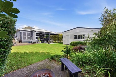 Photo of property in 327 Carrington Street, Vogeltown, New Plymouth, 4310