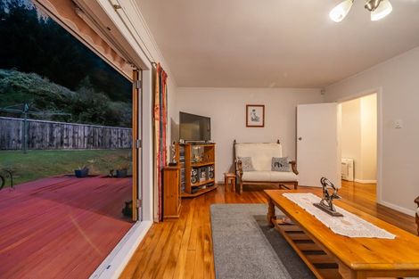 Photo of property in 69 Moeraki Road, Maoribank, Upper Hutt, 5018