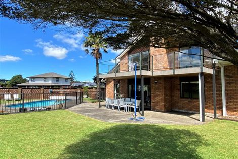 Photo of property in 5 Godwit Place, Waiuku, 2123
