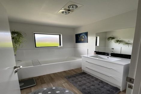 Photo of property in 18 Lamorna Road, Parklands, Christchurch, 8083