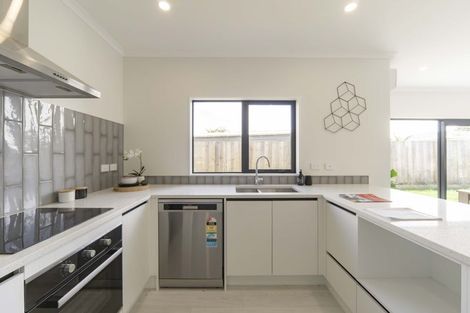 Photo of property in 2/44 Shakespeare Avenue, Enderley, Hamilton, 3214