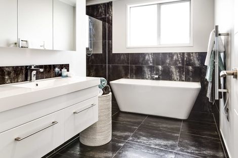 Photo of property in 7 Paapaka Way, Waiuku, 2123