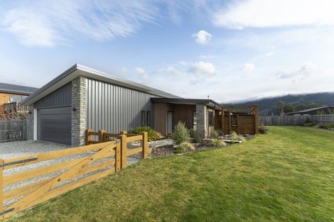 Photo of property in 13 Sentinel Drive, Lake Hawea, Wanaka, 9382