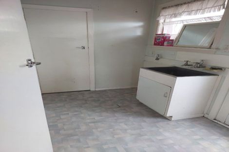 Photo of property in 90 Frensham Crescent, Woolston, Christchurch, 8062