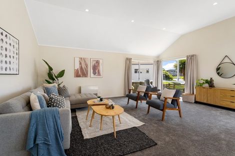 Photo of property in 9 Lakeside Villas, Whitby, Porirua, 5024