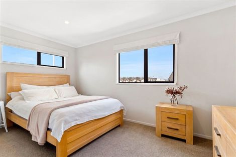 Photo of property in 162 Hobsonville Point Road, Hobsonville, Auckland, 0616