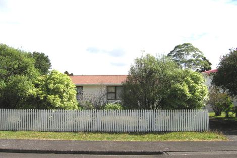 Photo of property in 4 Mccormick Road, Te Atatu South, Auckland, 0610