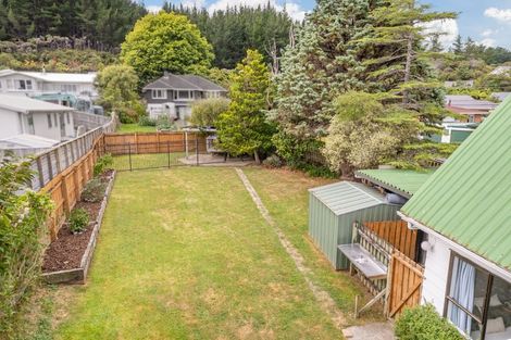 Photo of property in 1 Garth Lane, Maoribank, Upper Hutt, 5018