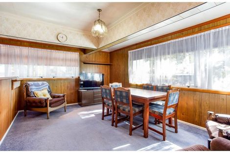 Photo of property in 20 Koromiko Street, New Lynn, Auckland, 0600