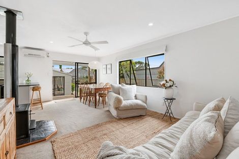 Photo of property in 22a Brixton Road, Manly, Whangaparaoa, 0930