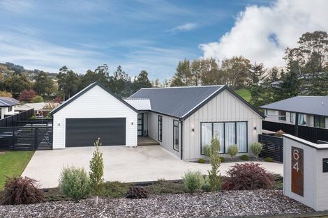 Photo of property in 64 Heathfield Drive, Mosgiel, 9024