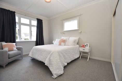 Photo of property in 4 Mckenzie Terrace, Carterton, 5713