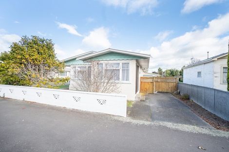 Photo of property in 15 Kiwi Court, Roslyn, Palmerston North, 4414