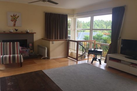 Photo of property in 2/26 Coroglen Avenue, Birkenhead, Auckland, 0626