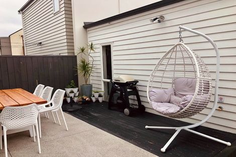 Photo of property in 2 Kotuku Lane, Hobsonville, Auckland, 0616