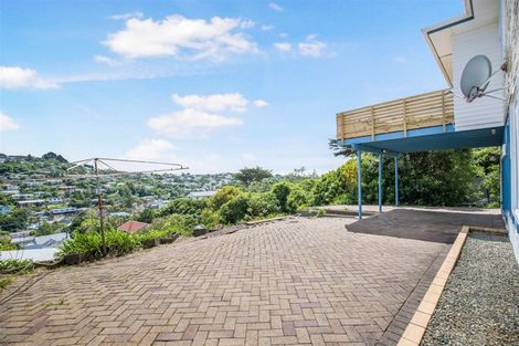 Photo of property in 45 Turville Crescent, Newlands, Wellington, 6037