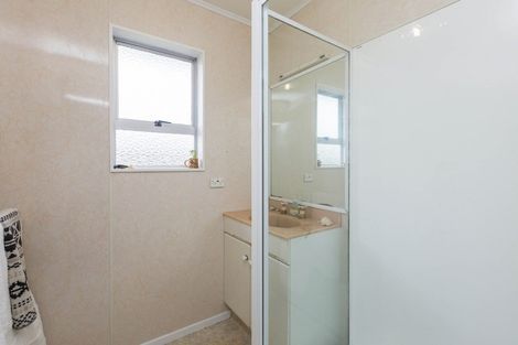 Photo of property in 23 Omaha Grove, Totara Park, Upper Hutt, 5018