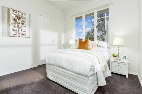 Photo of property in 78a Lake Road, Narrow Neck, Auckland, 0624