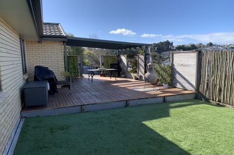 Photo of property in 9 Meharg Place, Fairview Heights, Auckland, 0632