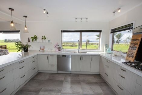 Photo of property in 3203 Pouto Road, Te Kopuru, 0391