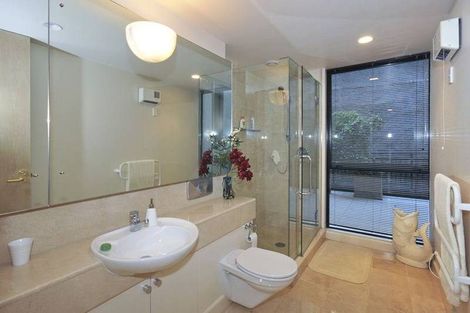 Photo of property in 308u1 Oriental Parade, Oriental Bay, Wellington, 6011