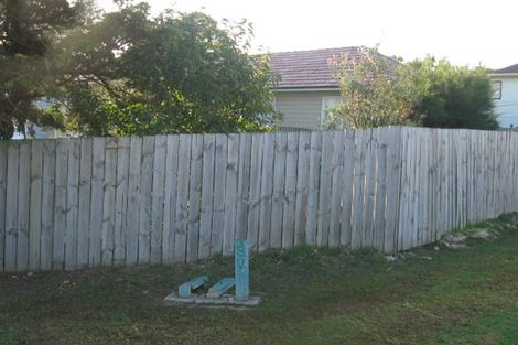 Photo of property in 2/523 Glenfield Road, Glenfield, Auckland, 0629