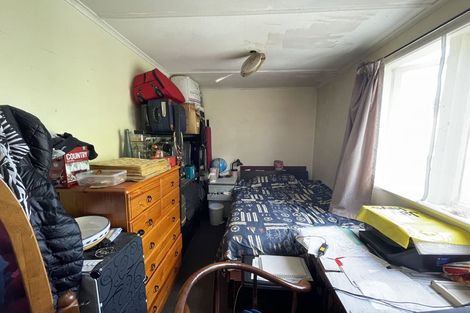 Photo of property in 162 Edmonton Road, Te Atatu South, Auckland, 0610