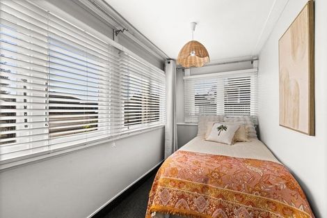 Photo of property in 15 Taradale Road, Marewa, Napier, 4110