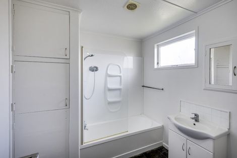 Photo of property in 9 Oxford Street, Taradale, Napier, 4112