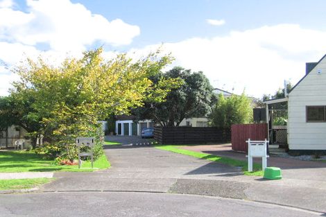 Photo of property in 2/20 Vivian Wilson Drive, Eastern Beach, Auckland, 2012