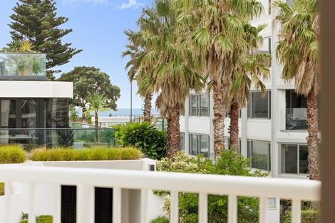 Photo of property in 10/12 Maunganui Road, Mount Maunganui, 3116