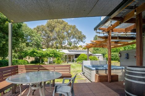 Photo of property in 19 Terrace Road, Renwick, 7204