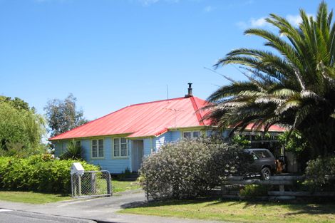 Photo of property in 12 Colvin Street, Westport, 7825