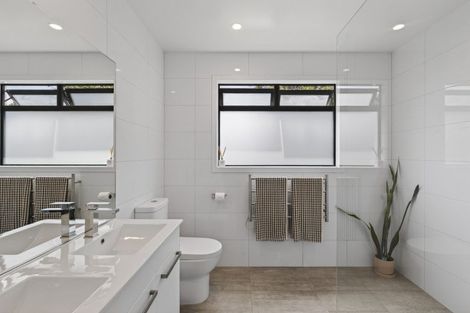 Photo of property in 58a Brois Street, Frankleigh Park, New Plymouth, 4310