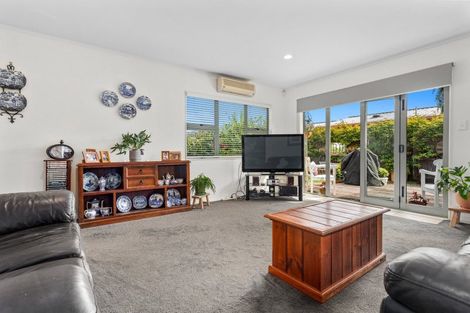 Photo of property in 9 Edgewater Grove, Whakatane, 3120