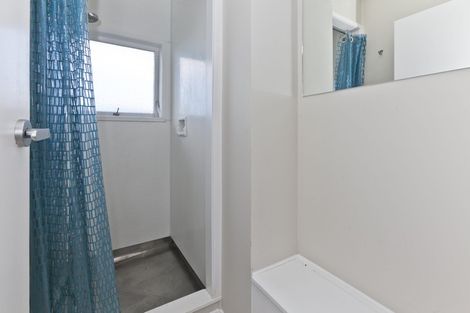 Photo of property in 27 Mcbreen Avenue, Northcote, Auckland, 0627