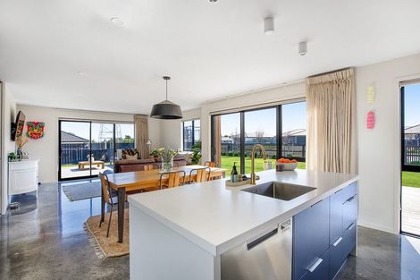 Photo of property in 29 Honeyfield Drive, Whalers Gate, New Plymouth, 4310