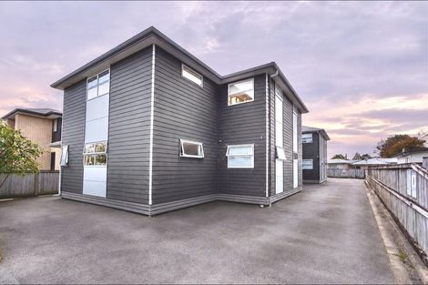 Photo of property in 2/52 Helena Road, Hillcrest, Hamilton, 3216